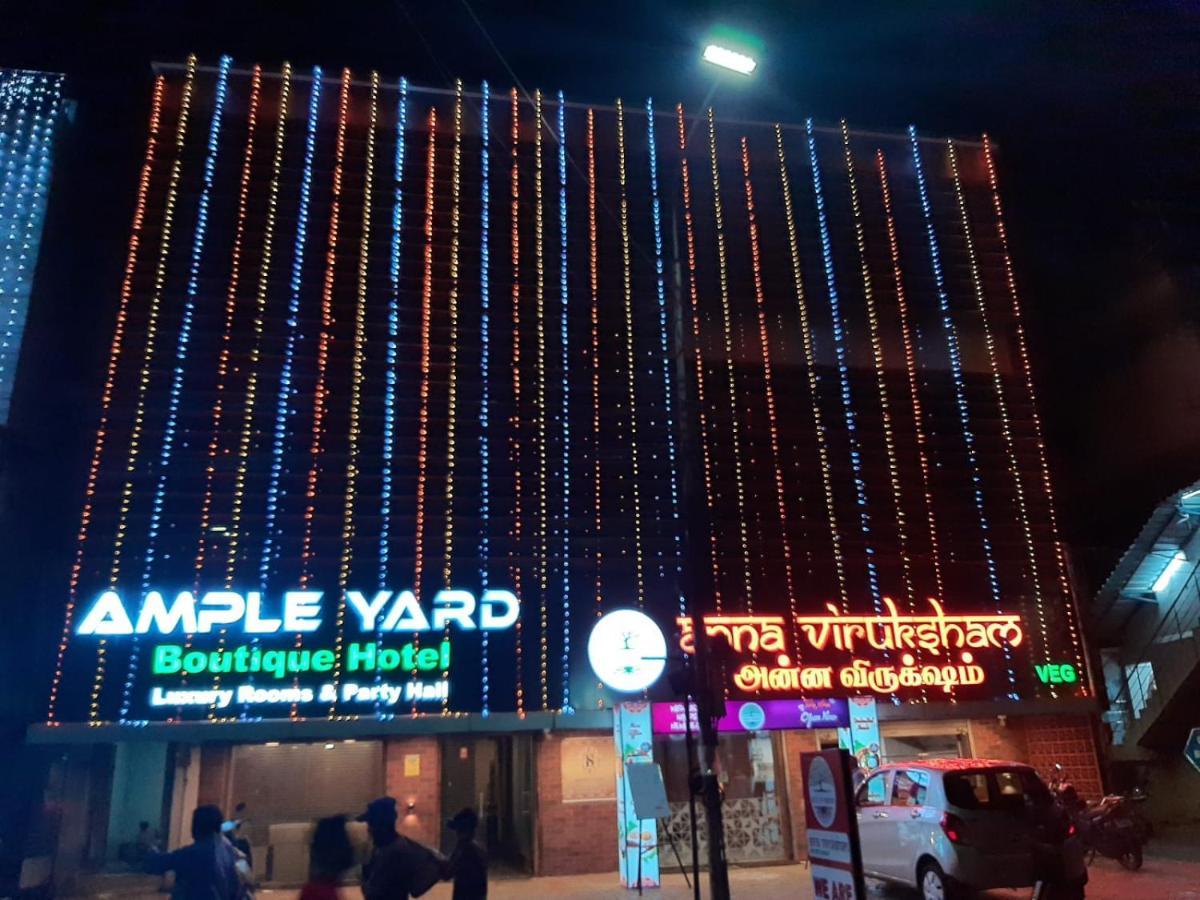 Ample Yard Hotel